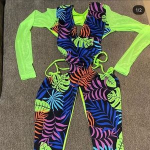 One piece long sleeves green